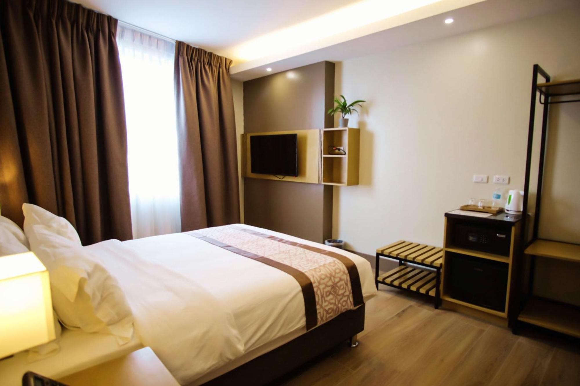 Citi Park Hotel Cebu Powered By Cocotel Bagian luar foto